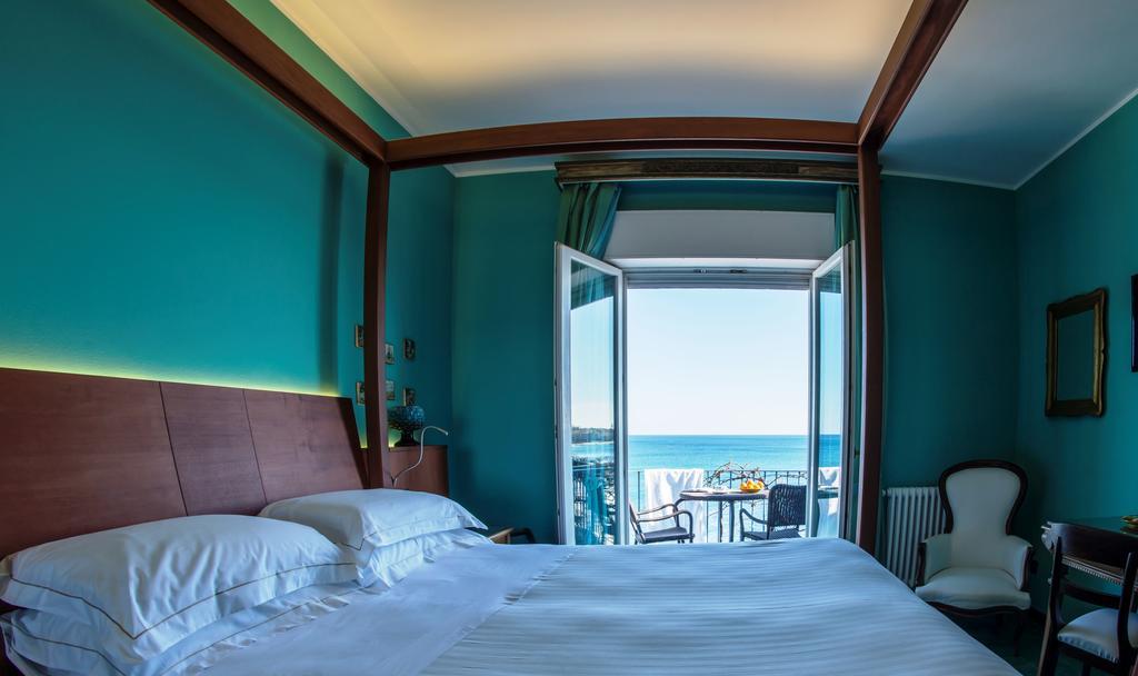 Hotel Palladio Giardini-Naxos Habitación foto